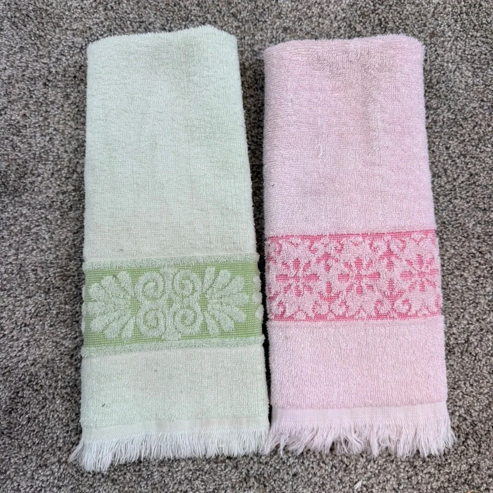 Vintage Fringed Hand Towel Set Pastel Pink Green Floral Border Retro 15x26